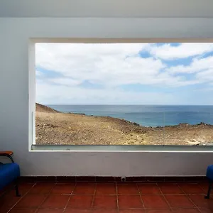 Villa Hannah - Stunning Sea Views - Roof Terrace, Costa Teguise